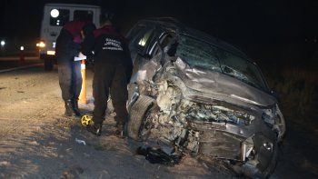 Un camión y un auto chocaron de frente en la Ruta 40, en El Pastal