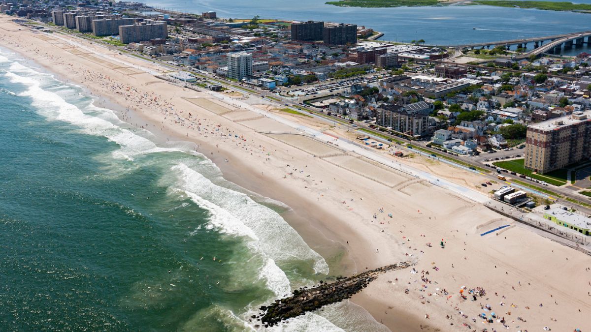 La playa de New York más grande que está cerca de Manhattan.&nbsp;