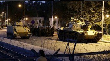 Tensión en Turquía: el primer ministro denunció un intento de golpe de Estado