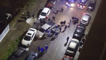 El comisario asesinado en el tiroteo entre policías recibió  tres balazos en la espalda