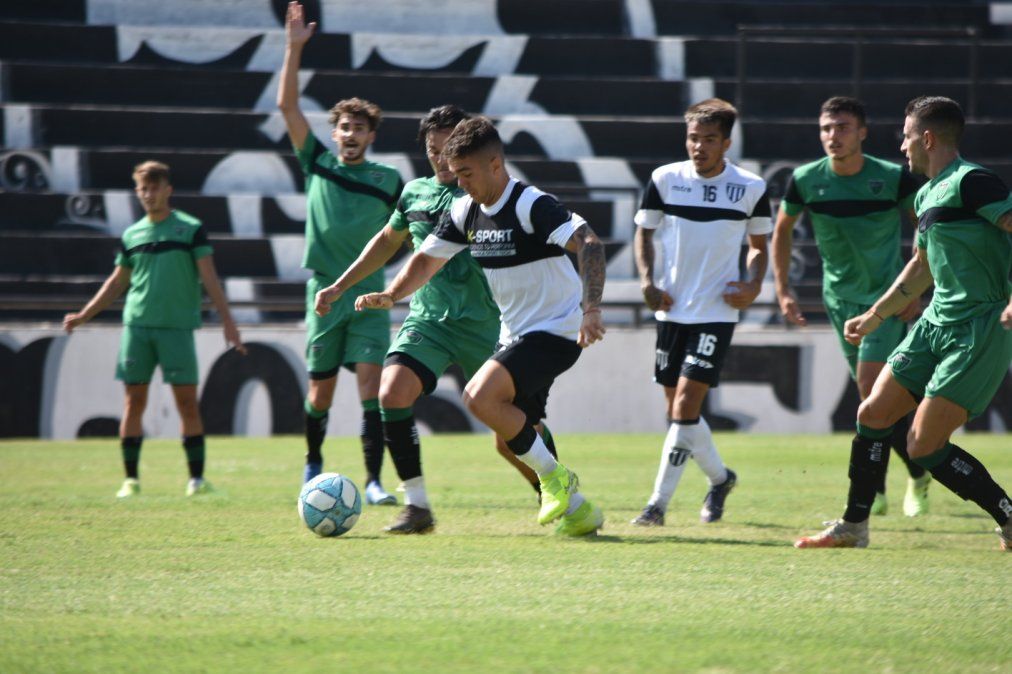 Gimnasia fue contundente en el primer amistoso de este jueves.