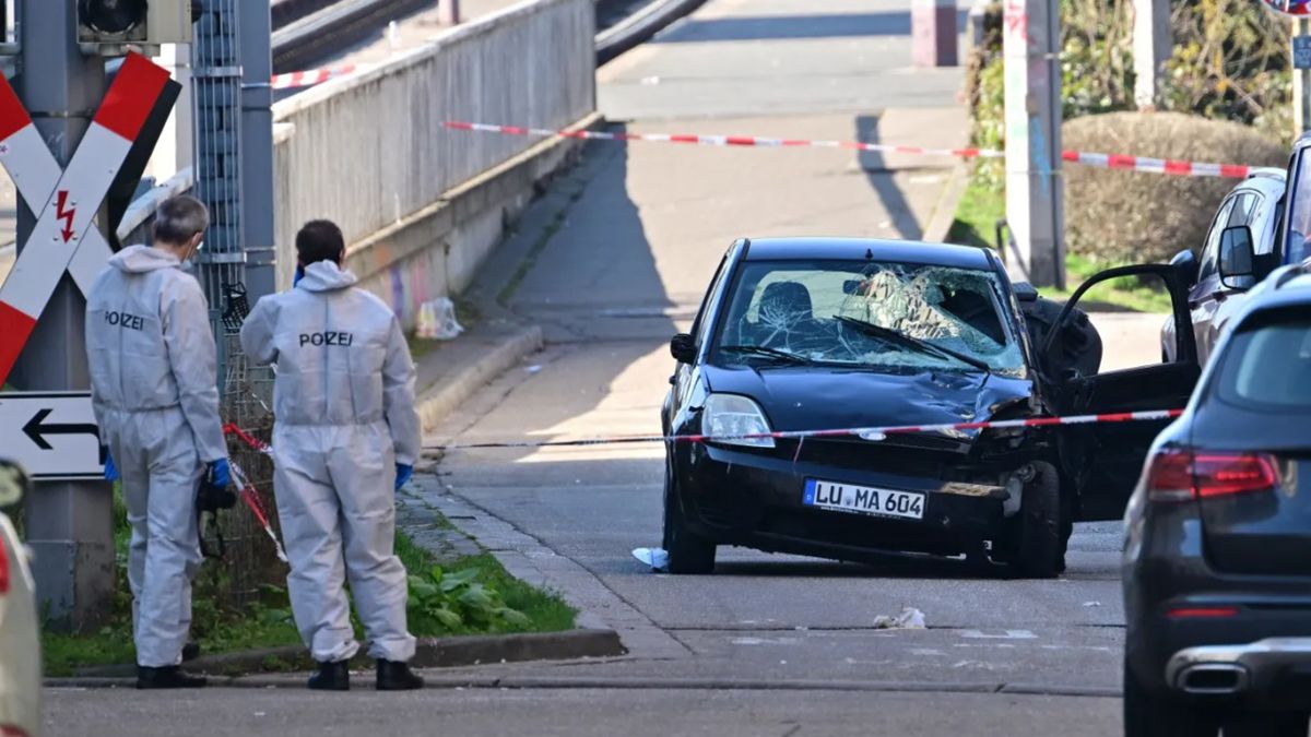 Carnaval trágico: el automóvil que provocó la tragedia en una ciudad de Alemania, cuyo conductor fue detenido Carnaval trágico: el automóvil que provocó la tragedia en una ciudad de Alemania, cuyo conductor fue detenido
