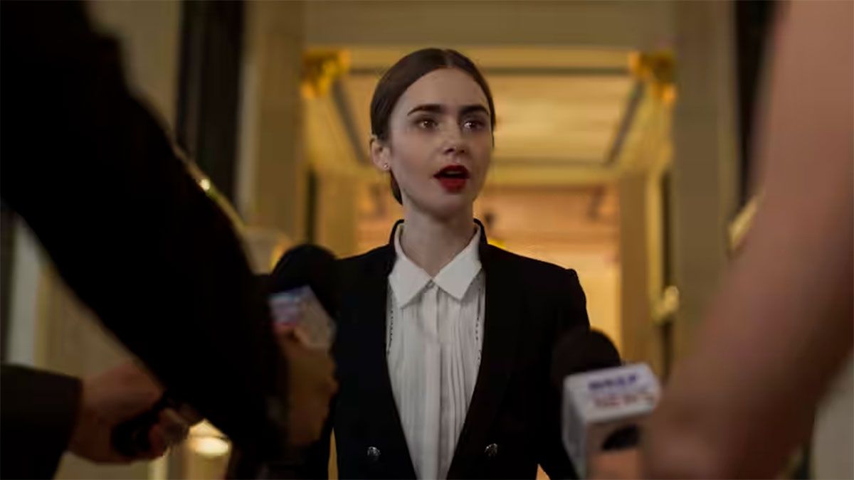 Lily Collins saltó a la popularidad mundial luego de su gran papel protagónico en Emily en París.