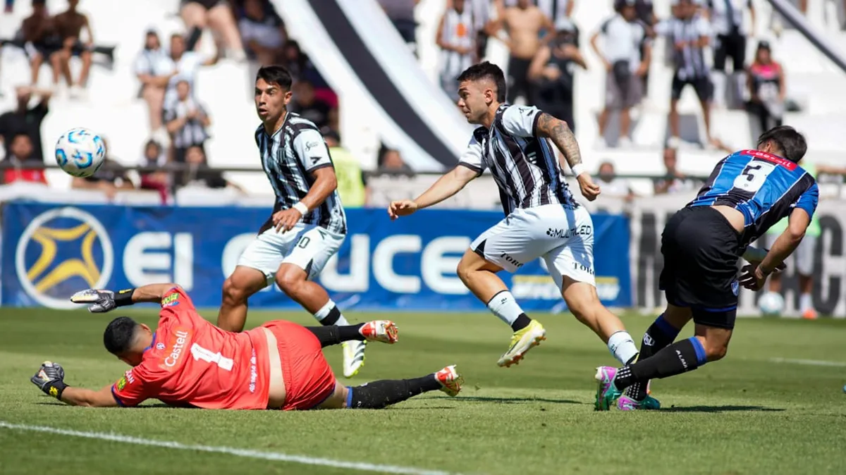 Gimnasia y Esgrima llega al choque ante Estudiantes de Buenos Aires para jugar los octavos de final haciendo una gran campaña.