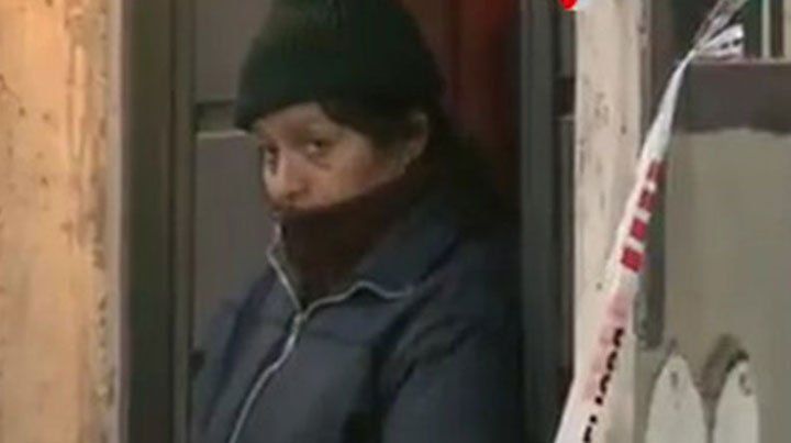 Lo destaparon, lo golpearon y escuché dos tiros. No sé por qué lo mataron