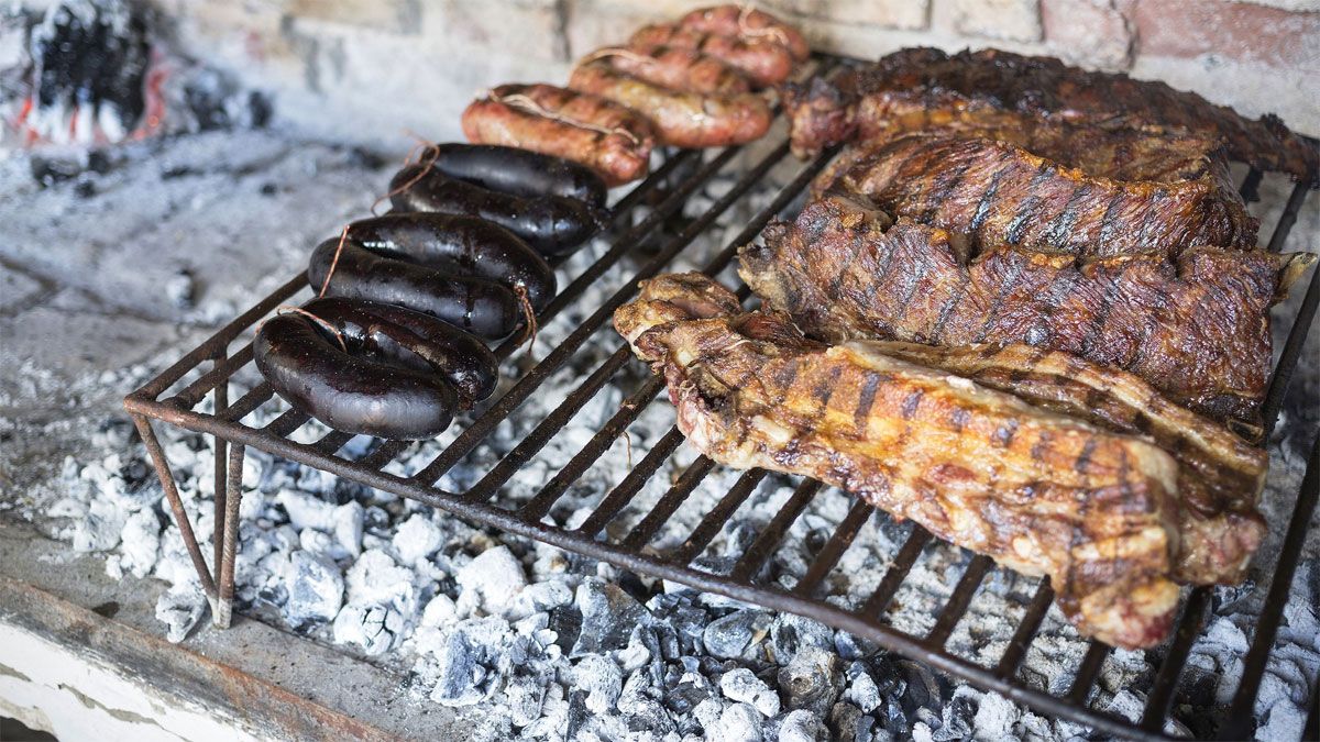 La parrilla ideal del asado tiene que tener 11 centímetros aproximadamente.