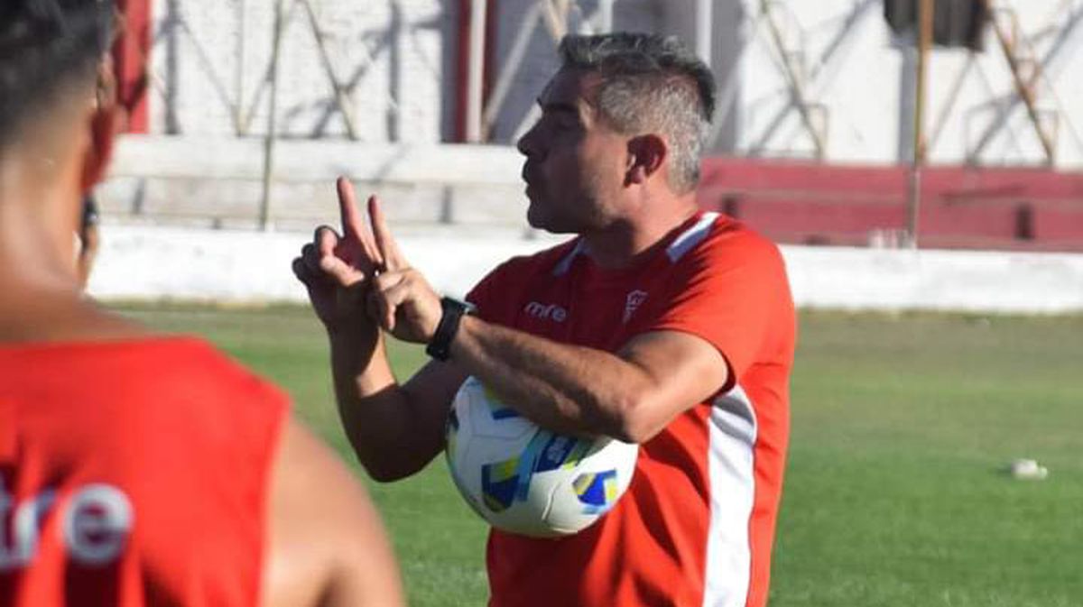 El Toti Arias destacó el carácter y personalidad de los jugadores.