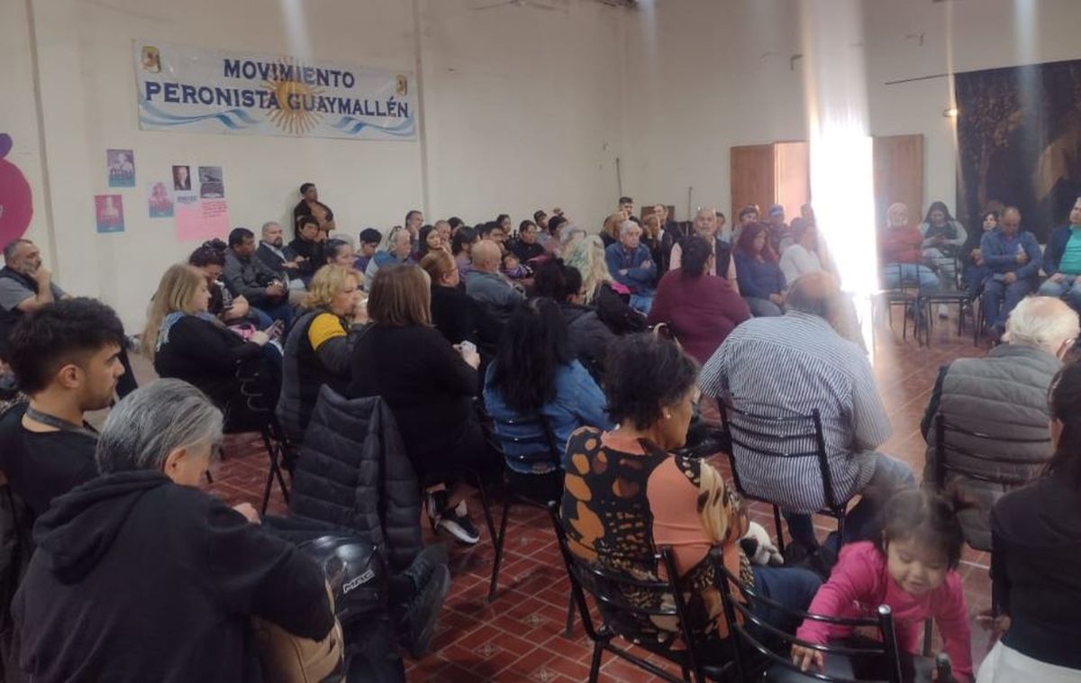 Unos 100 dirigentes peronistas se reunieron en Guaymallén. Unos 100 dirigentes peronistas se reunieron en Guaymallén.