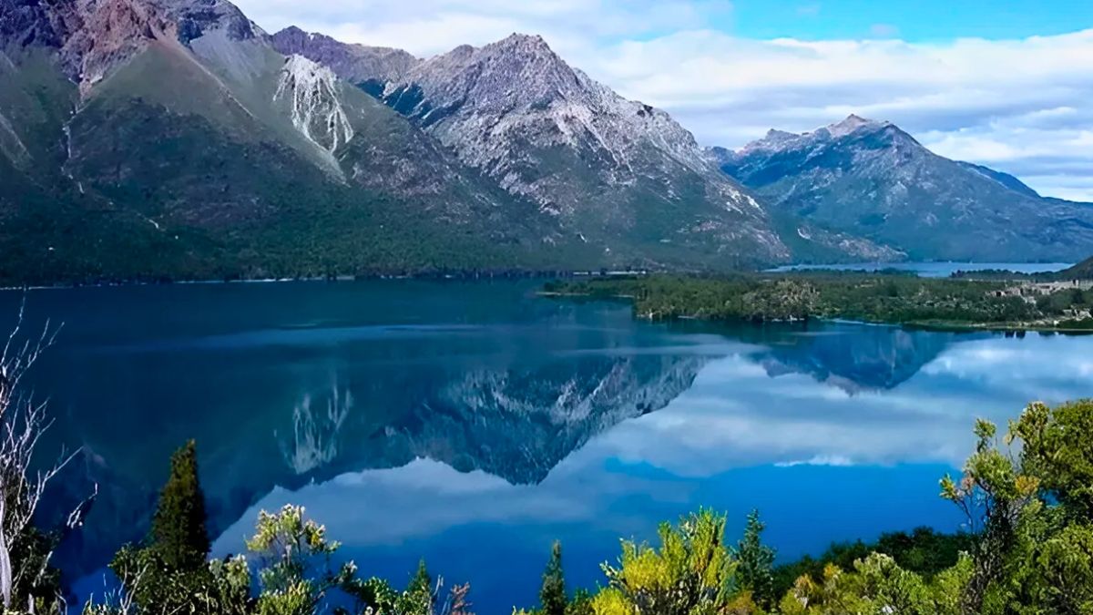 Los paisajes que brinda el pueblo de Cholila. Los paisajes que brinda el pueblo de Cholila.