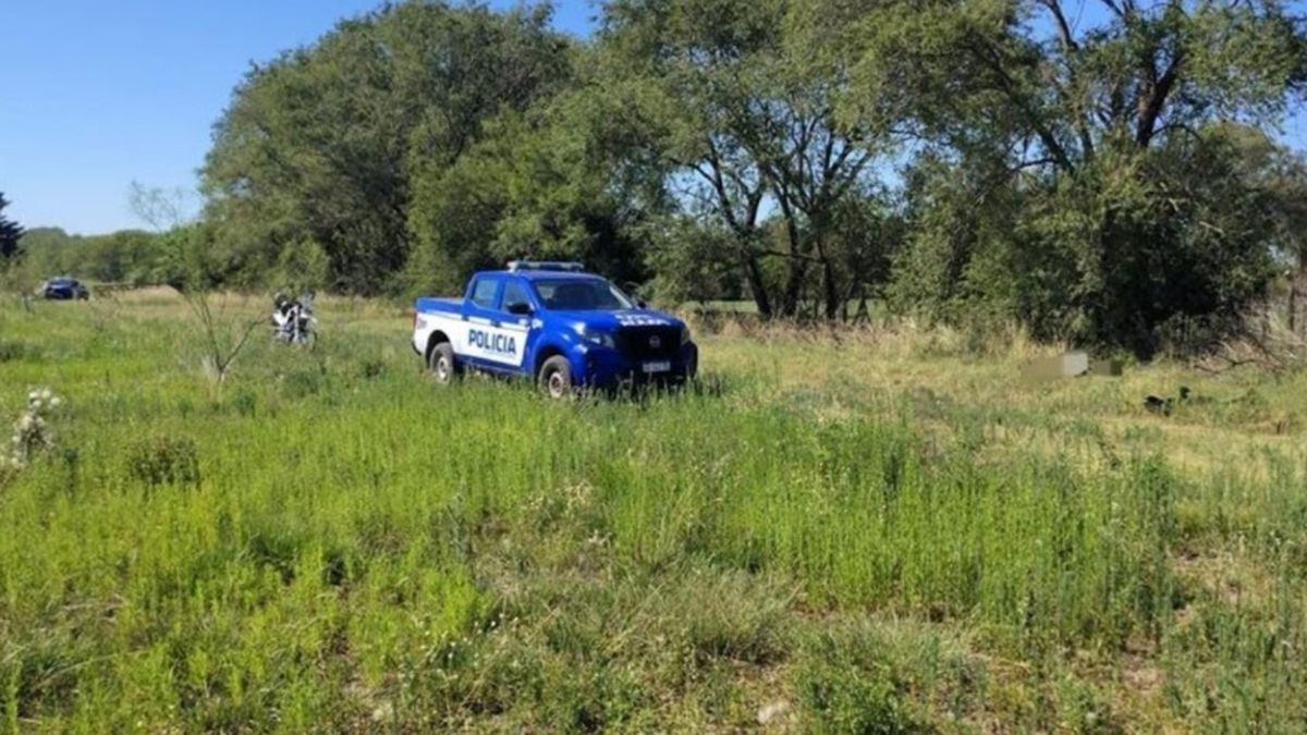 Femicidio: una joven de 22 años fue encontrada asesinada a puñaladas en un descampado