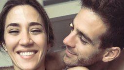 Junto a su abuela: así vivió la novia de Del Potro el partido