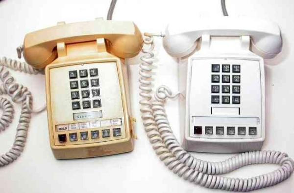 Recupera el plástico blanco de los electrodomésticos y otros objetos que se encuentran en el hogar con este truco casero de limpieza. Recupera el plástico blanco de los electrodomésticos y otros objetos que se encuentran en el hogar con este truco casero de limpieza.