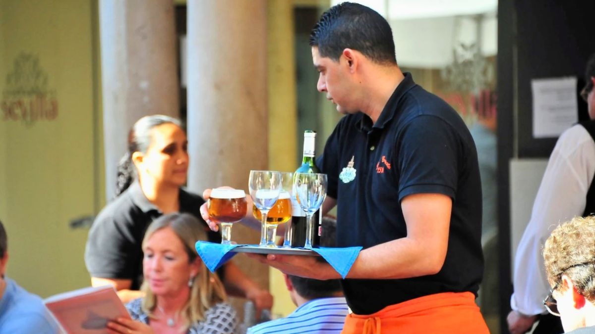 La ley de reforma laboral comenzará a regir después de la publicación de la misma en el Boletín Oficial. La ley de reforma laboral comenzará a regir después de la publicación de la misma en el Boletín Oficial.