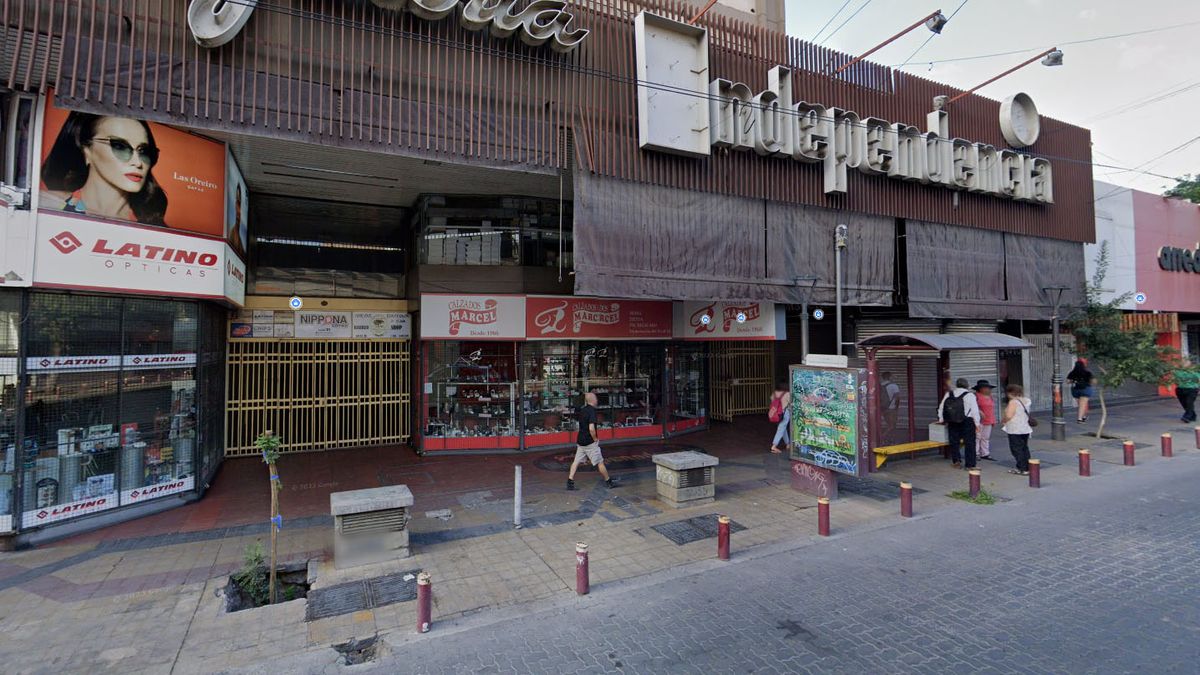 Un delincuente fue capturado luego de robar en una zapatería en plena Ciudad de Mendoza.