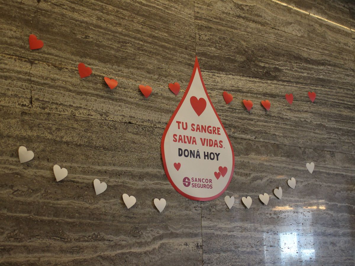 El compromiso de Sancor Seguros con la donaci&oacute;n voluntaria de sangre se hizo presente durante la octava colecta de Sangre de Campeones.