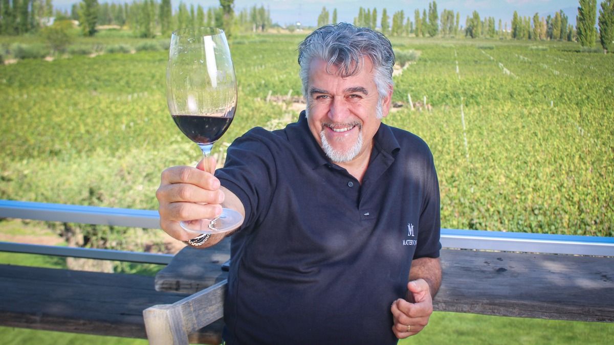 Roberto Cipresso en la bodega Matervini, en Agrelo. Fotos: Nicolás Ríos