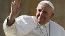 El papa Francisco fue recordado en el Vaticano a un año de su muerte.