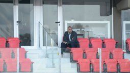 Verón no se resigna y quiere a Marcos Rojo en Estudiantes.