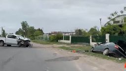 Un conductor borracho manejaba una camioneta y tuvo un accidente con un auto en Guaymallén. Foto: Captura de video Un conductor borracho manejaba una camioneta y tuvo un accidente con un auto en Guaymallén. Foto: Captura de video