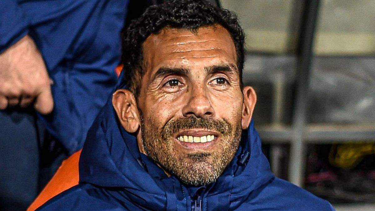 Tevez aplicó la Ley del Ex, como DT.