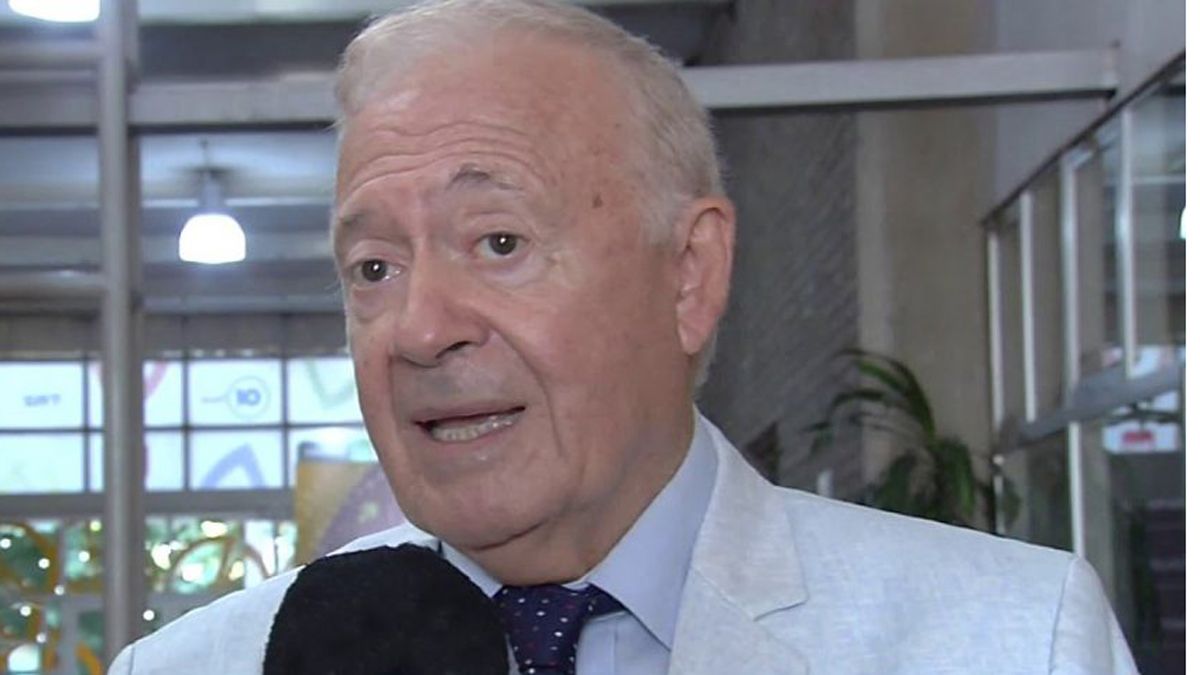 Hugo Pizzi, infectólogo, profesor titular plenario en la Universidad Nacional de Córdoba.