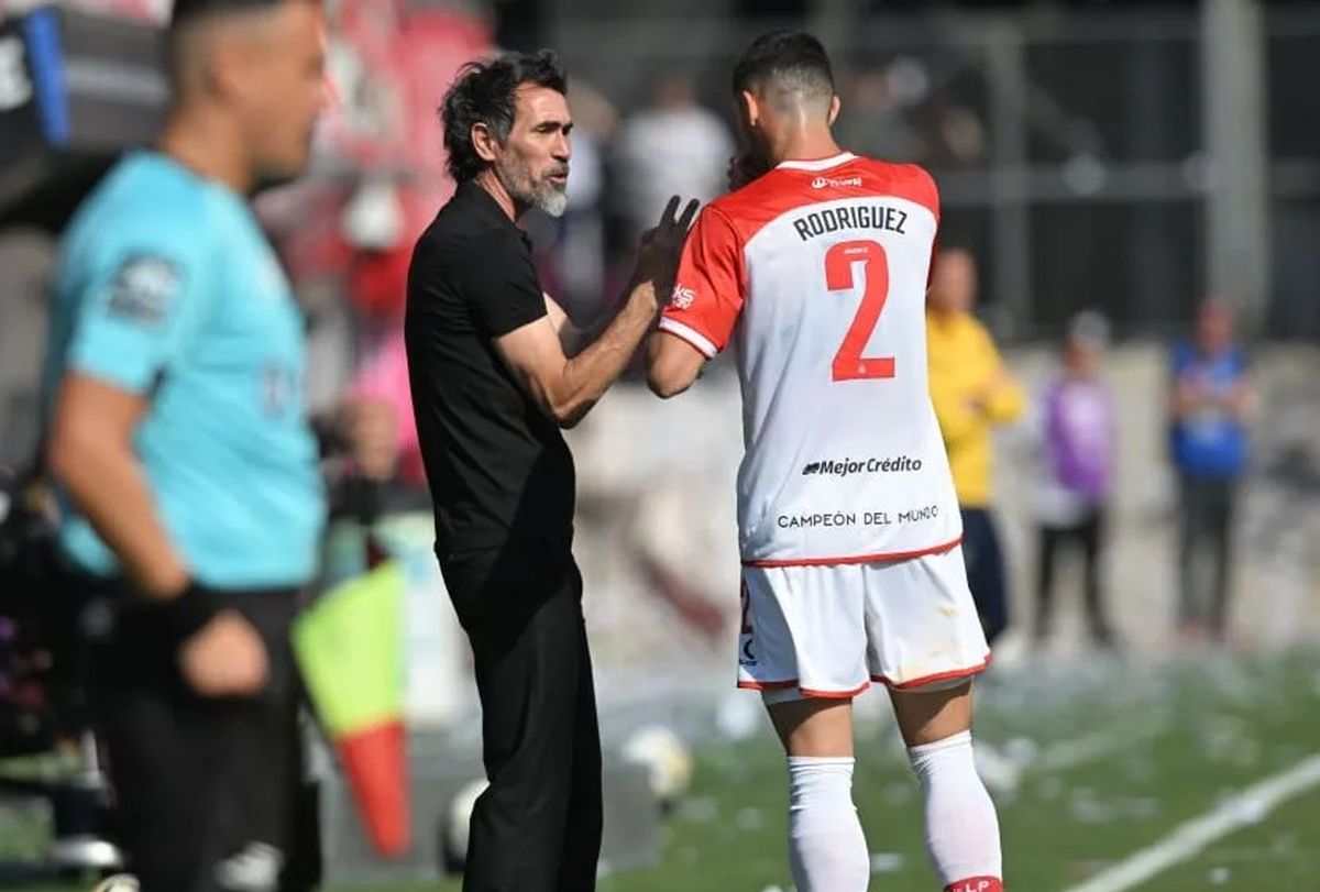 Eduardo Dom&iacute;nguez lament&oacute; la forma en que cayeron frente a Boca Juniors.