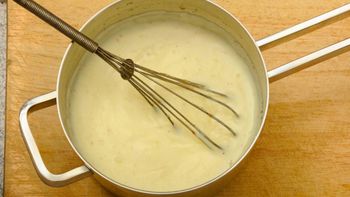 Los mejores cocineros lo hacen: para que la salsa blanca quede más cremosa, no se agrega manteca sino un ingrediente parecido