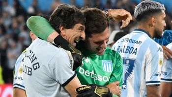 Racing terminó con nueve y le ganó por penales a Tigre para meterse en la semifinal contra Boca Racing terminó con nueve y le ganó por penales a Tigre para meterse en la semifinal contra Boca