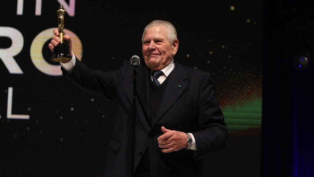 Marcelo Romanello recibió una distinción especial. Marcelo Romanello recibió una distinción especial.