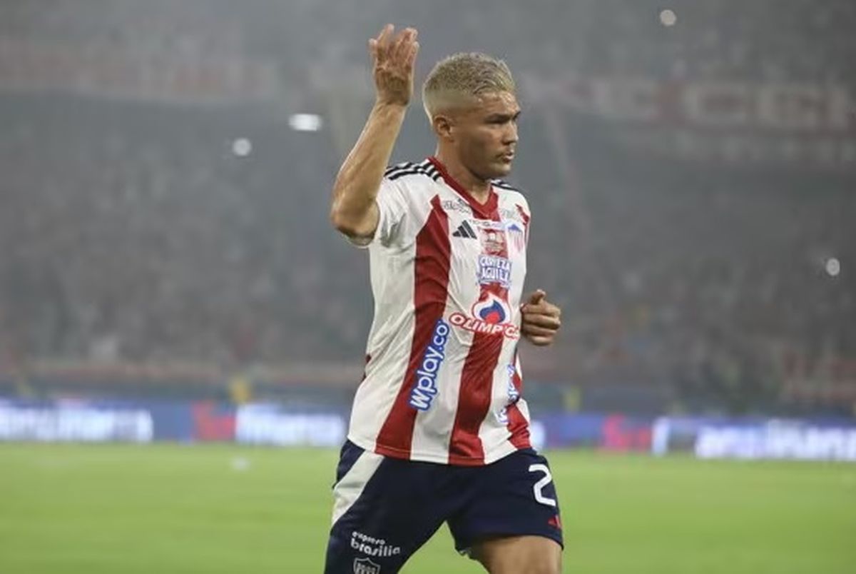 Te&oacute;filo Guti&eacute;rrez en la primera final: pele&oacute;, convirti&oacute;, fingi&oacute; y expulsi&oacute;n.