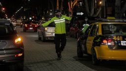 Se establecieron numerosos puestos fijos para el control del confinamiento.