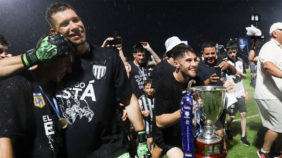 Gimnasia y Esgrima también tendrá su reconocimiento legislativo. Gimnasia y Esgrima también tendrá su reconocimiento legislativo.