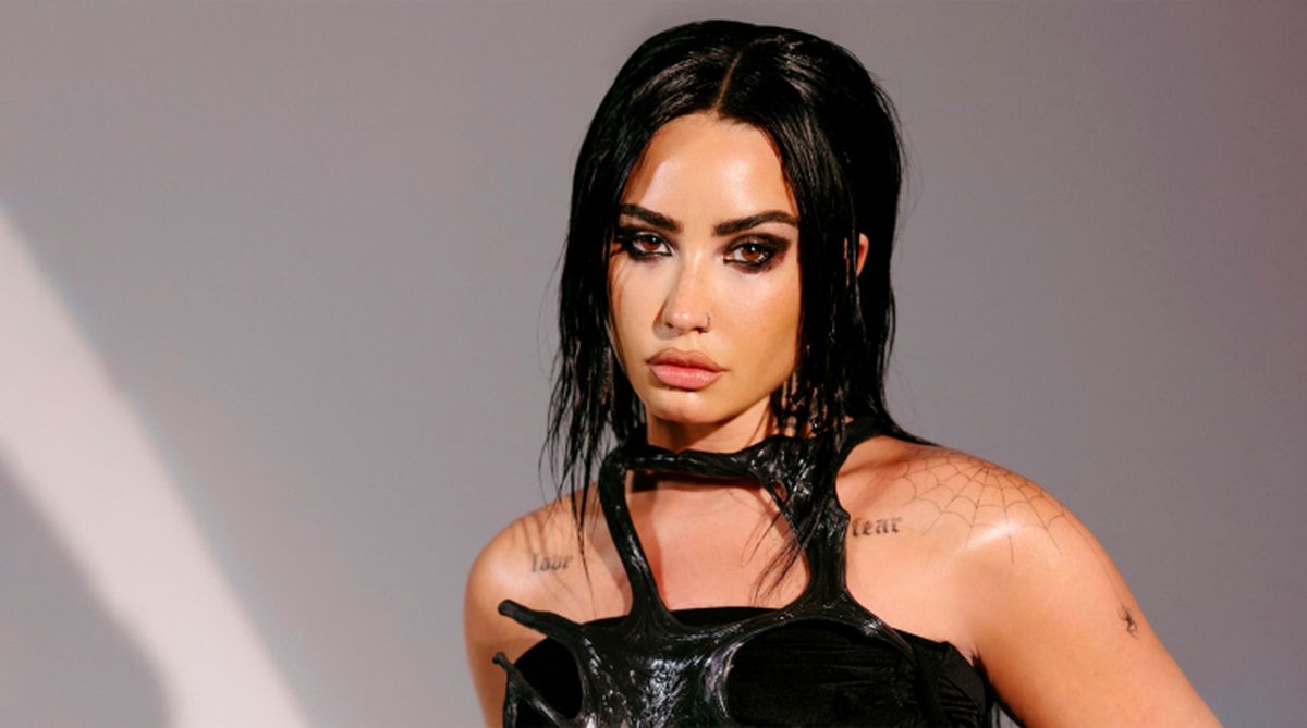 Demi Lovato posee un rostro claramente cuadrado. Demi Lovato posee un rostro claramente cuadrado.