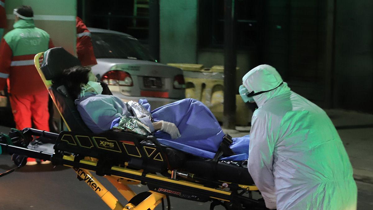 La cantidad de muertos por coronavirus no baja de los 200 casos por día en el país.
