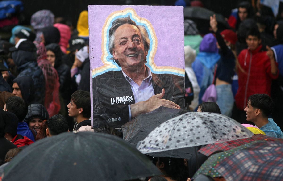 Néstor Kirchner fue homenajeado al cumplirse 20 años de su llegada a la presidencia de la Nación.
