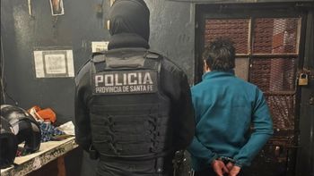 Le robaba las tarjetas de crédito a sus 