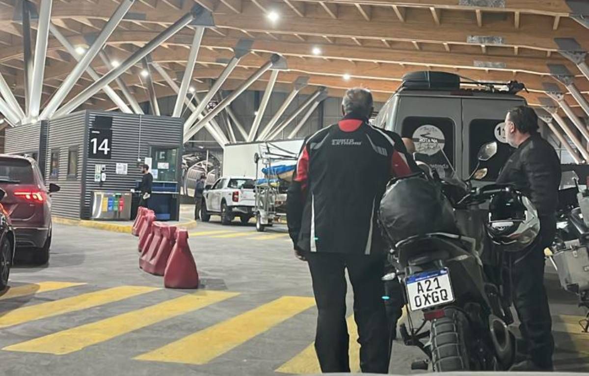 Demoras de hasta una hora y media para ingresar a Chile se produjeron este lunes. Demoras de hasta una hora y media para ingresar a Chile se produjeron este lunes.