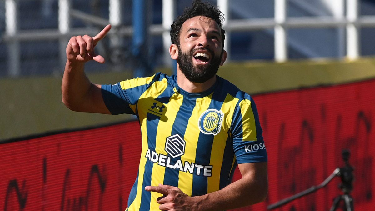 Lucas Gamba anotó un triplete y Central goleó en Arroyito