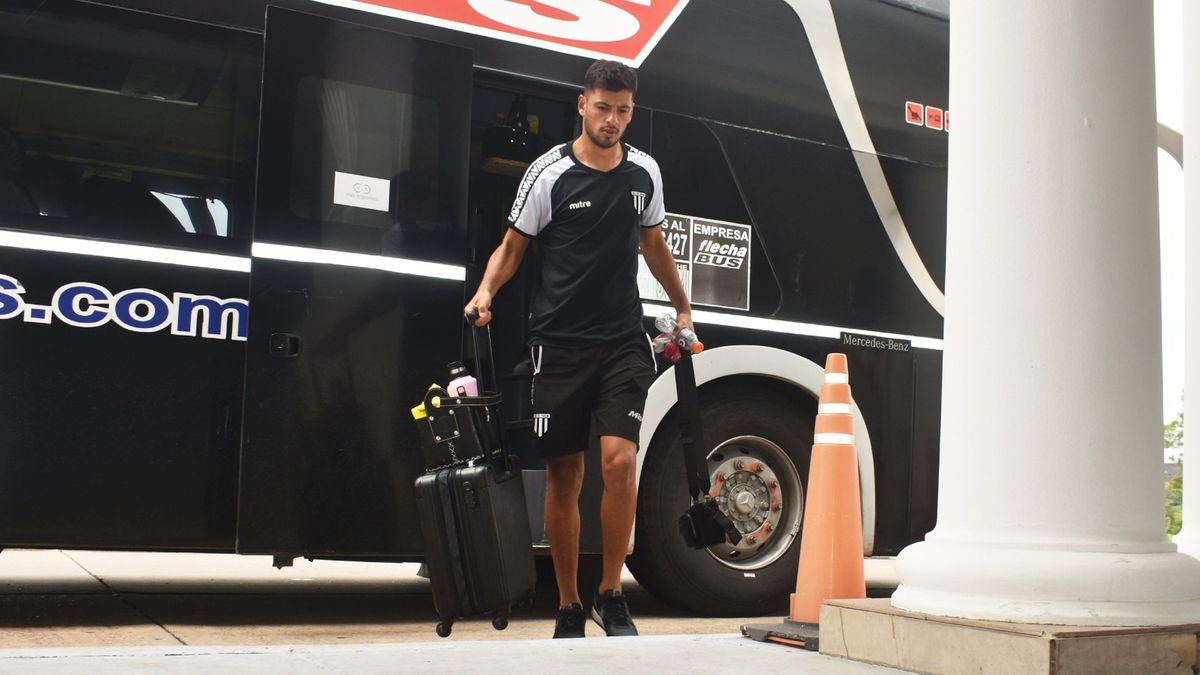 Gimnasia y Esgrima se instaló en San Nicolás para jugar frente a Nueva Chicago por la Copa Argentina.