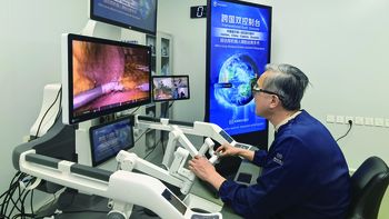 Robot quirúrgico fortalece lazos médicos globales