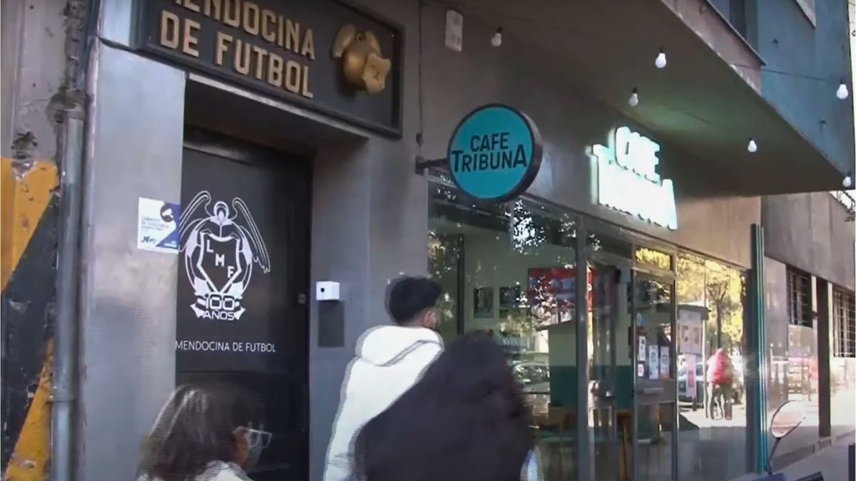 La Liga Mendocina de Fútbol fue allanada en la mañana de este viernes para buscar pruebas y documentación sobre posibles certificados médicos falsos.