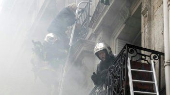 Tres muertos en una explosión en una panadería de París