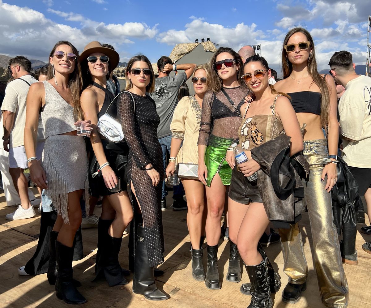 Hernán Cattaneo revolucionó Potrerillos: ultra looks, famosos y un show impactante.