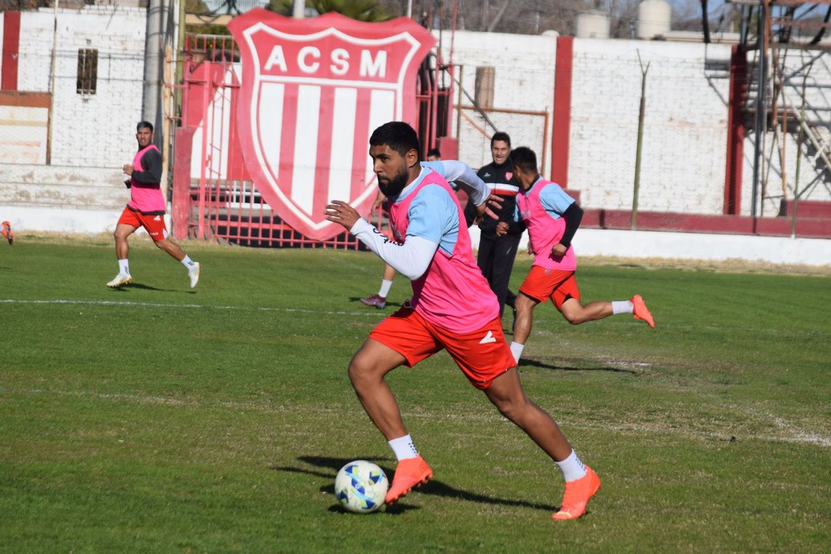 El Atlético San Martín, con nuevo DT, espera a Juventud Unida por el Torneo Federal A