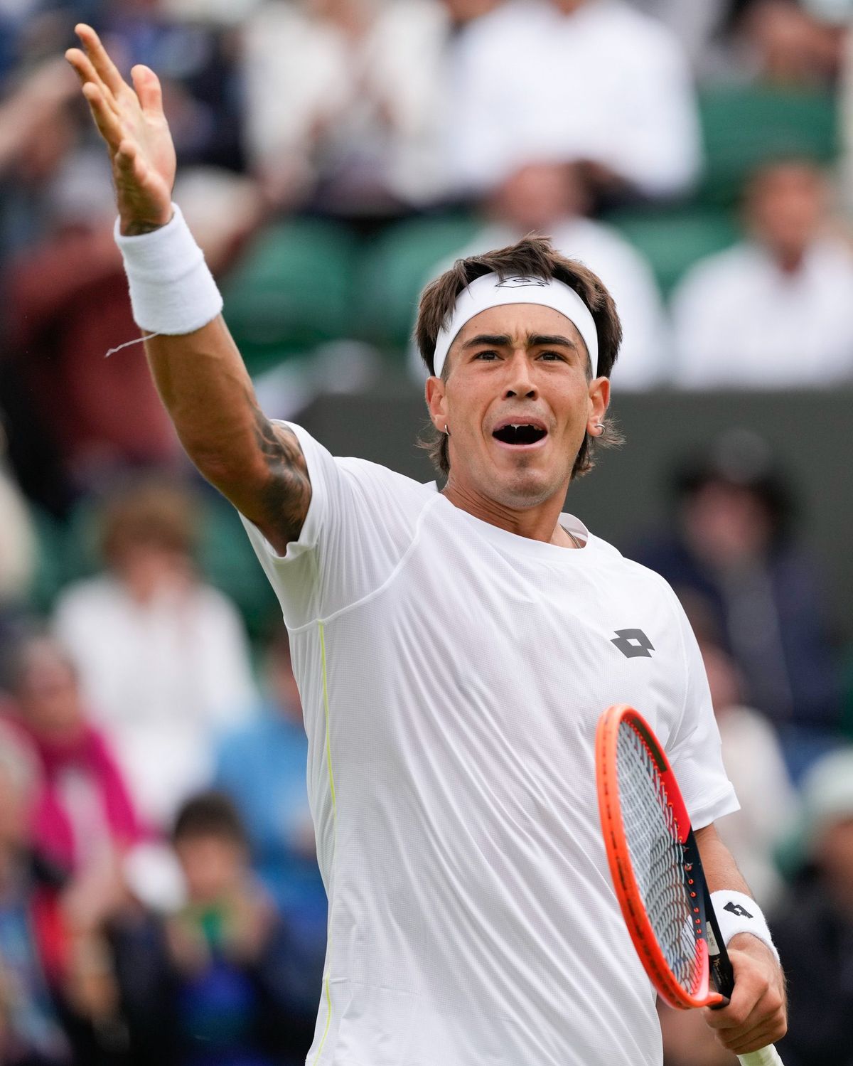 El joven de 23 años podría meterse por primera vez en octavos de final de Wimbledon. El joven de 23 años podría meterse por primera vez en octavos de final de Wimbledon. 