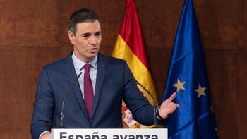 Derrota histórica para el PSOE de Pedro Sánchez en España, que retrocede en Andalucía Derrota histórica para el PSOE de Pedro Sánchez en España, que retrocede en Andalucía