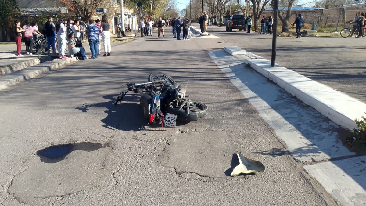 Mucha consternación causó la muerte del joven motociclista de 17 años en San Rafael. Mucha consternación causó la muerte del joven motociclista de 17 años en San Rafael.