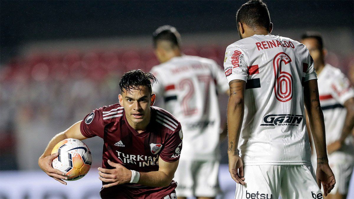 River Plate igualó 22 con San Pablo, en el Morumbí River Plate igualó 22 con San Pablo, en el Morumbí