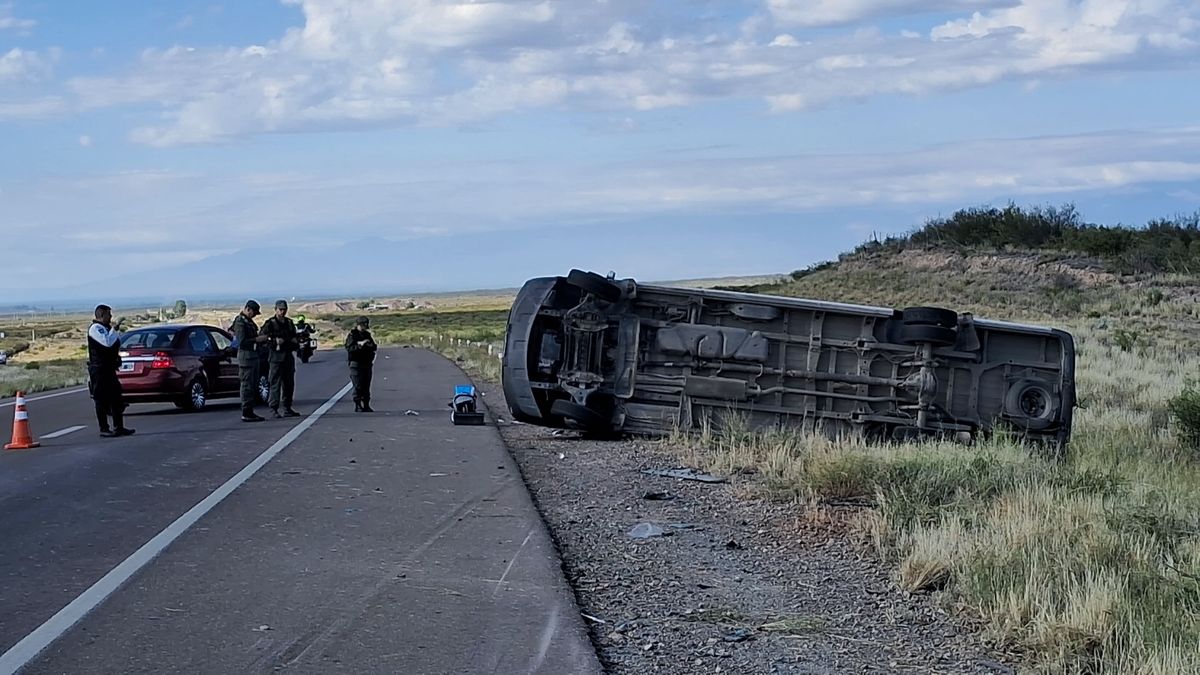 El accidente ocurrió en la mano Sur de la Ruta 40, a la altura de Cruz Negra, en Luján. El accidente ocurrió en la mano Sur de la Ruta 40, a la altura de Cruz Negra, en Luján.
