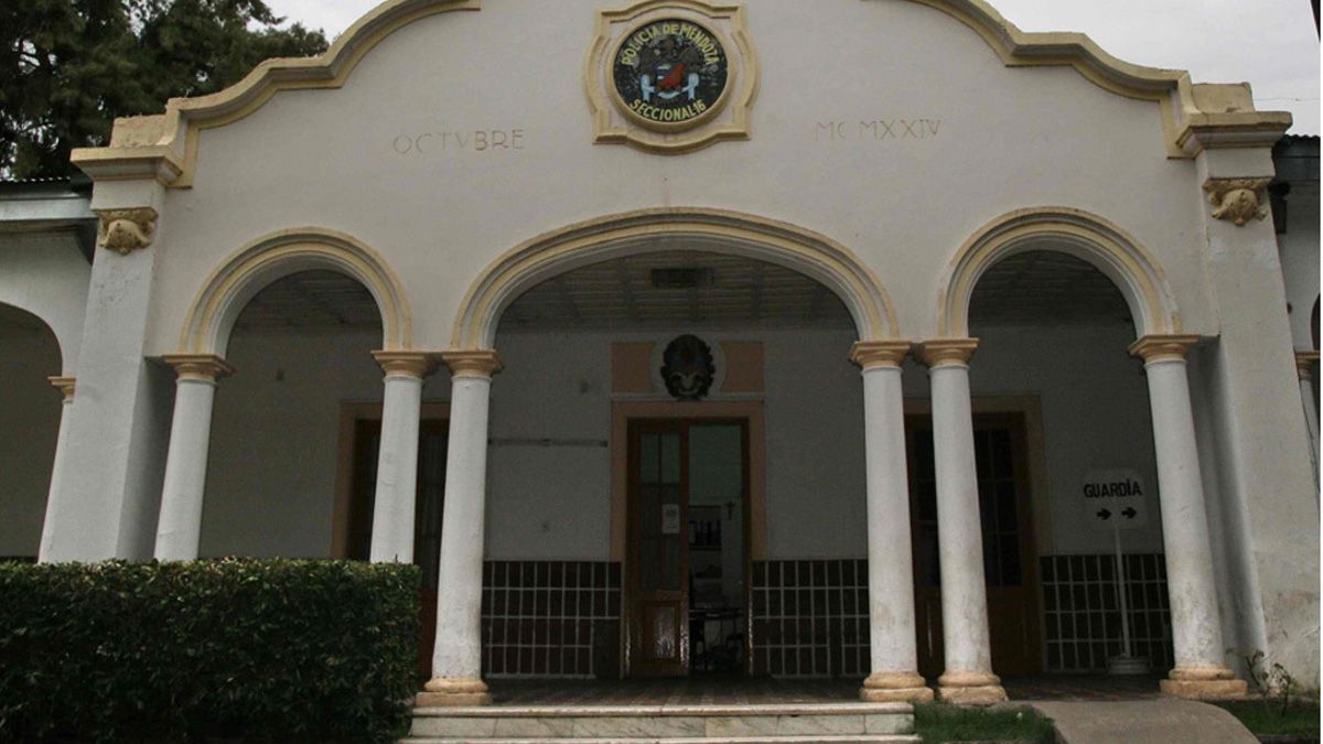 La policía descubrió plantas de marihuana en la casa de Las Heras donde se produjo el robo.